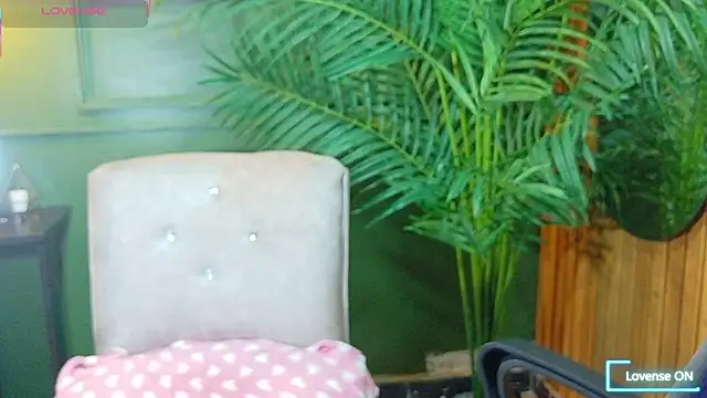 Nyla_carter live cam on StripChat