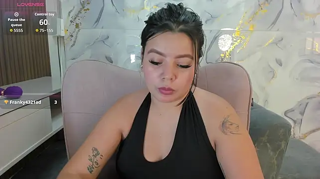 AlondraEvans live cam on StripChat