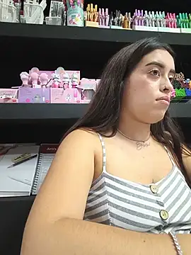 MissNyraSecret live cam on StripChat
