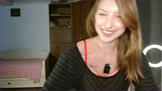 RuxaShade live cam on StripChat
