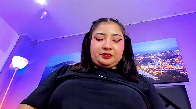 Emma_monserrat live cam on StripChat