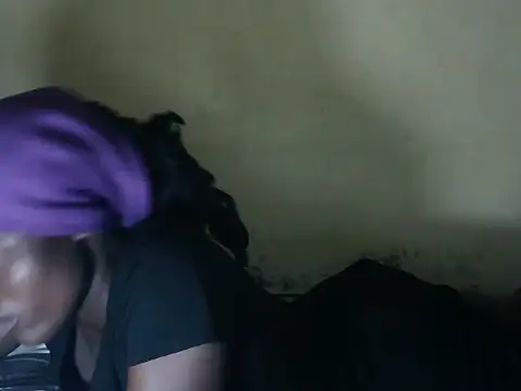 cute-shamza live cam on StripChat