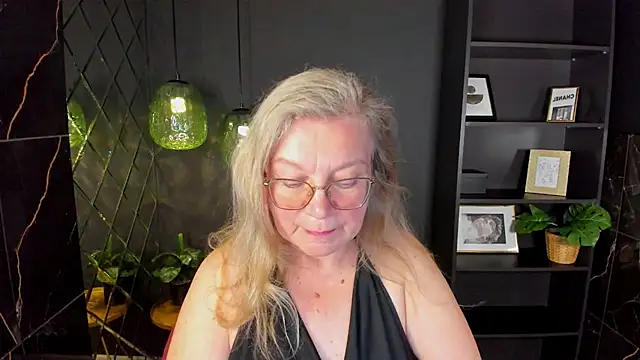 NataliMellow live cam