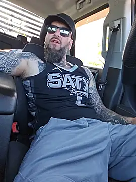 Beardedtattood's live cam