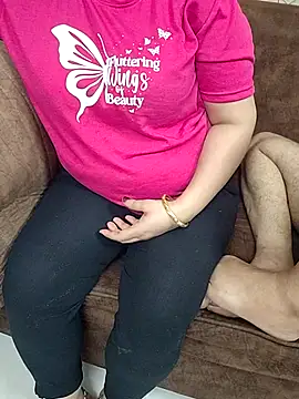 onelifebabby (Ask my age) - Boobs open