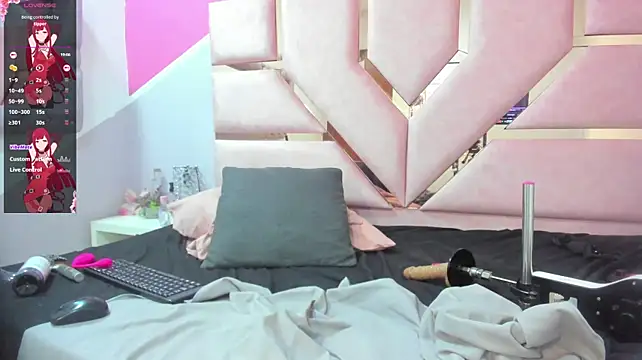 HannaScot live cam on StripChat