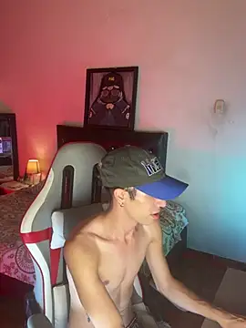 santiago_cutex live cam on StripChat