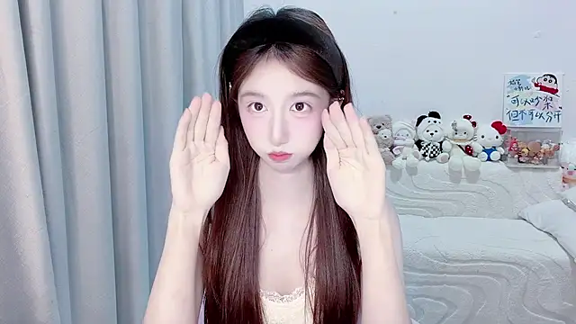 lucky-tt live cam on StripChat