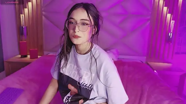 Ivory_Dlacour live cam on StripChat
