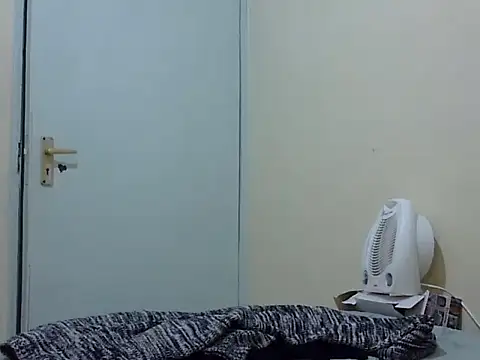 Sexy-suzy live cam on StripChat