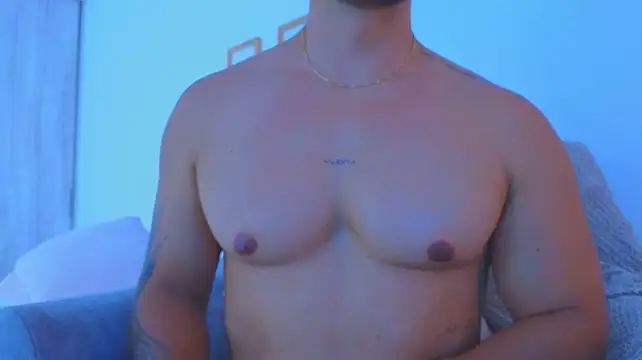estebandelouis live sex cam