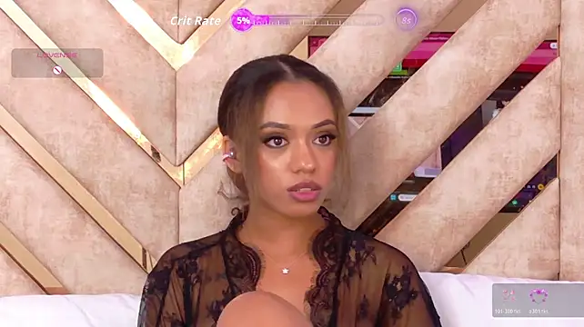 Nahomi_King live cam on StripChat