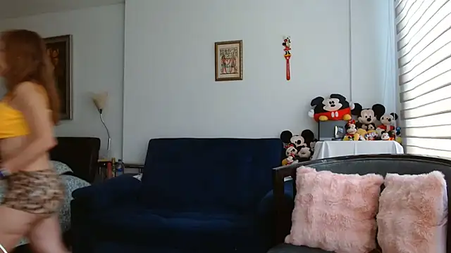 Canelita28 live cam on StripChat