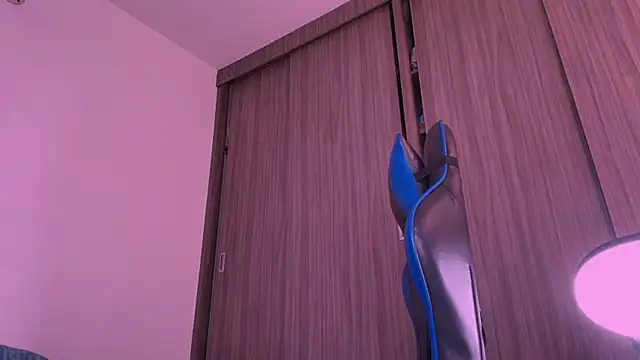 dreamsussi live cam on StripChat