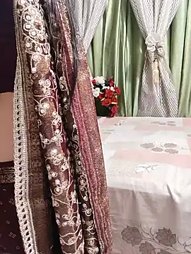 Shalu_G live cam on StripChat
