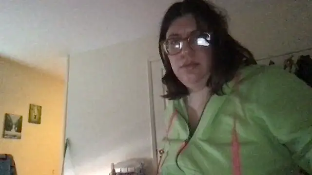 HYPHYtype live cam on StripChat