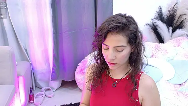 Miranda_doll__ live cam on StripChat