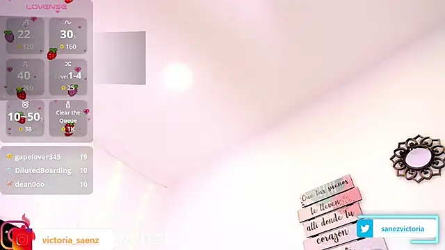 badthing_10 live cam on StripChat