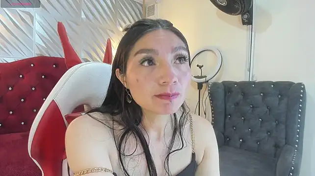 FoxLuxe live cam