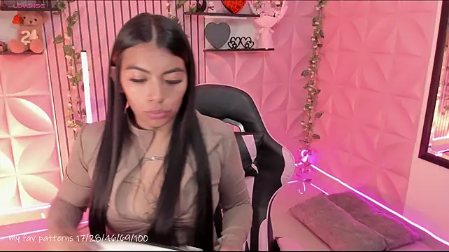 nattgomez (F young) - MY FIRST ANAL WITH FUCK MACHINE