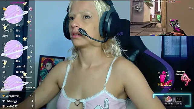 blondegamerr (F young) - show boobs