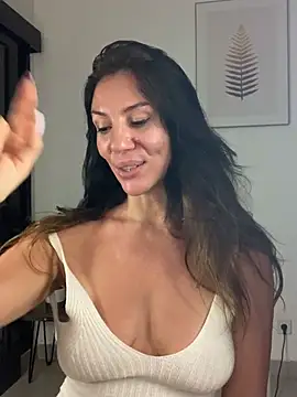 AnnaFlowerBabe live cam on StripChat
