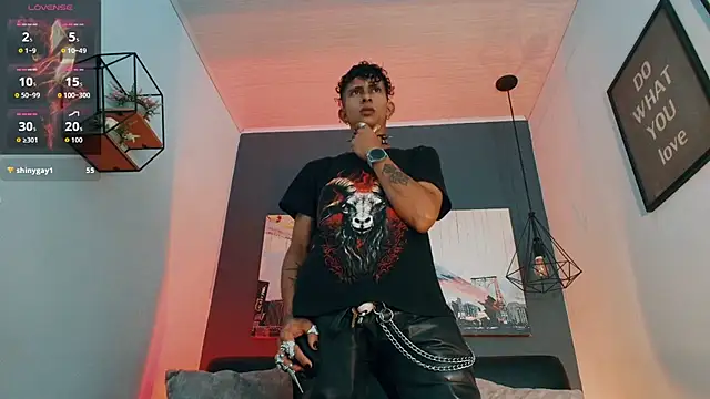Maximoking26 live cam