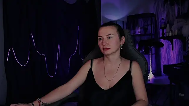 Golden_Dragon live cam on StripChat