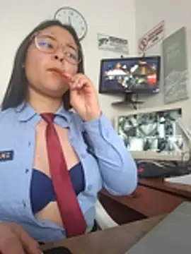 Queen_linda1 live cam on StripChat
