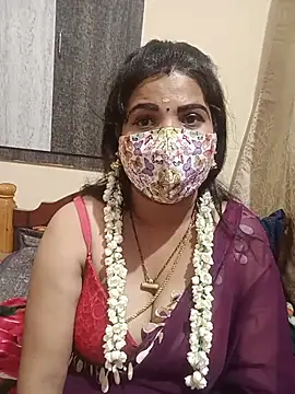Priyadevi07 live cam on StripChat