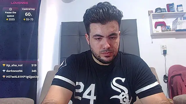 paulsprominence live cam on StripChat