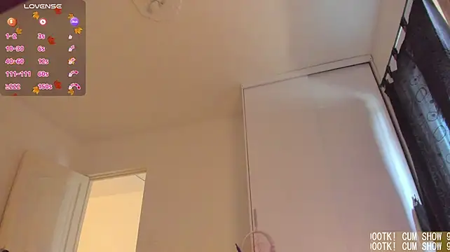 Michael_v77 live cam on StripChat