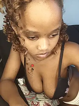 squirty-doll254's live room