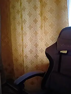 katy_brie's live room