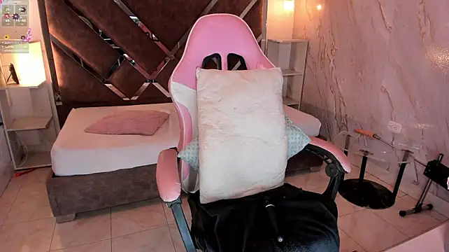 Nanachi_Cook live cam
