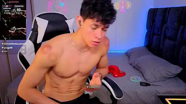 Luke_Muscle