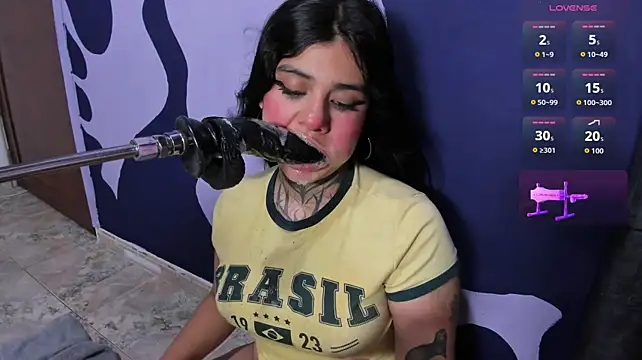 sabrina_evol live cam on StripChat