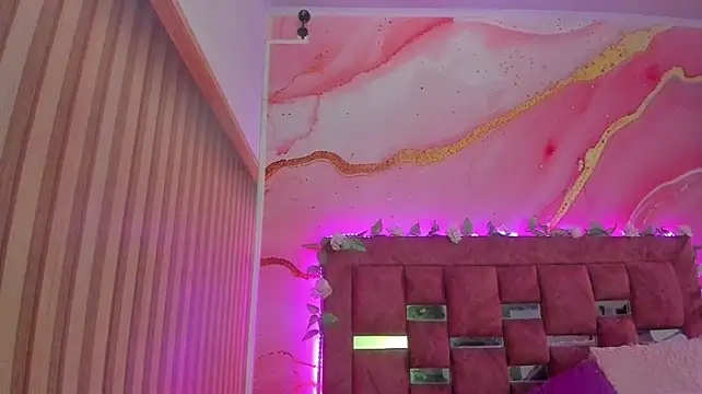 Bella__sweet live cam on StripChat