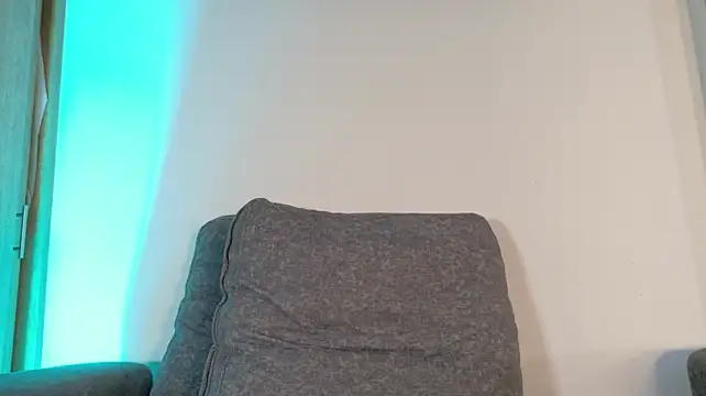 isa_kiss live cam on StripChat
