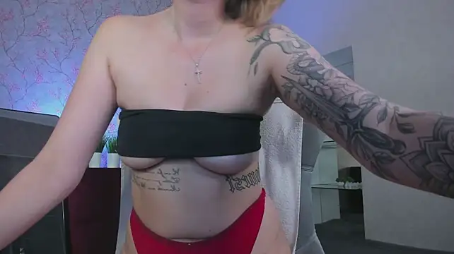 AshleyTease live cam on StripChat