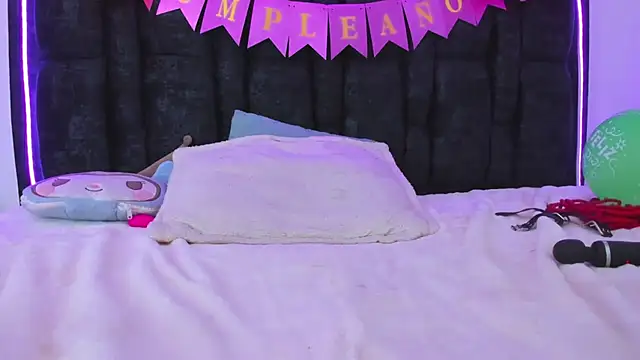 Aurora_Doll_ live cam