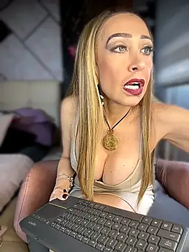 EvelinaGrey live cam