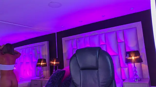 LuisaJonnes_ live cam on StripChat