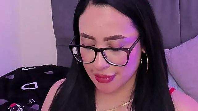 Lisagh_ live cam on StripChat