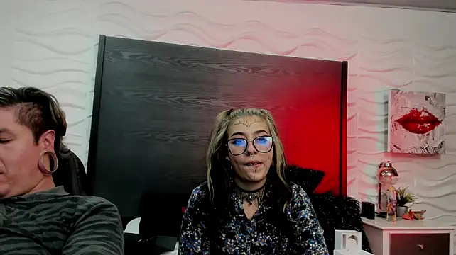 inkedsinners_ live cam on StripChat