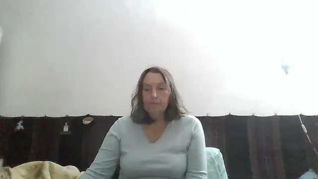 AnnaLive570 live cam on StripChat