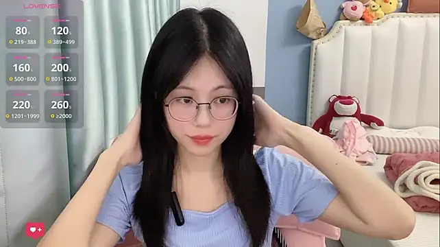 Luna-666 live cam on StripChat