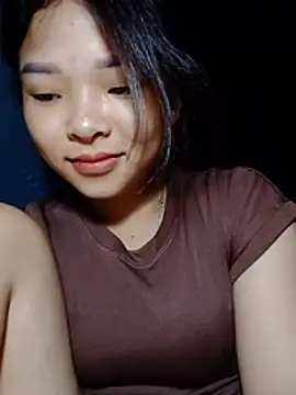 TH-milk live cam on StripChat