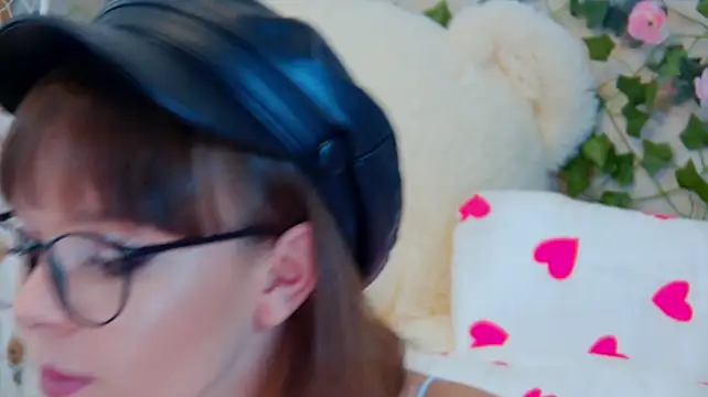 ElisabethDavis live cam on StripChat