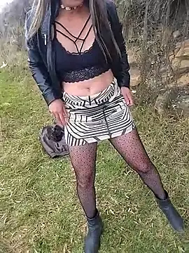 valeluxx (Ask my age) - flash boobs😈🔥💥